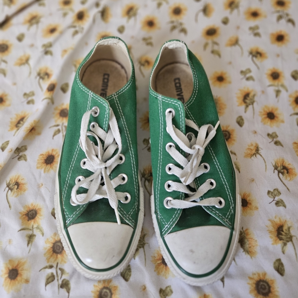 Converse Green and White Sneakers Classic Design